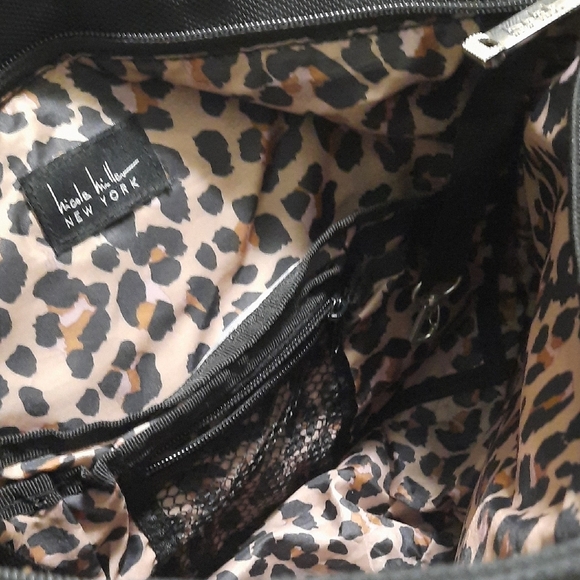 Nicole Miller New York Classic Black Overnight Shoulder Bag wi - Picture 8 of 14